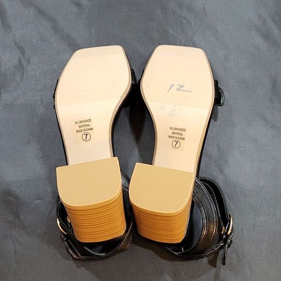 NEW SODA Square Open Toe Metal Buckle Sandals Satacked Low Heel SANDAL - Picture 13 of 16